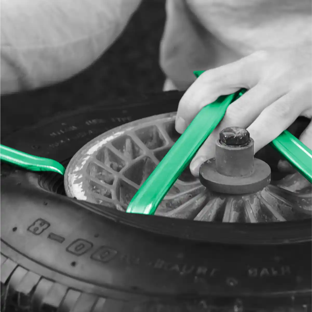 Tyre changer resistant 3 units